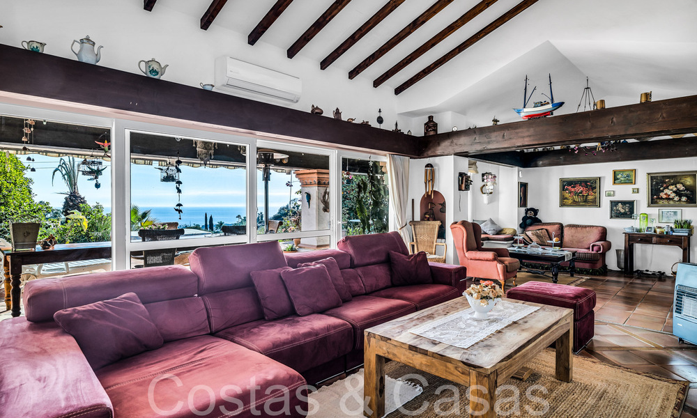 Villa rústica en venta en una amplia parcela en la Nueva Milla de Oro entre Marbella y Estepona 65627