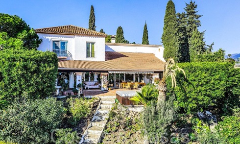 Villa rústica en venta en una amplia parcela en la Nueva Milla de Oro entre Marbella y Estepona 65643