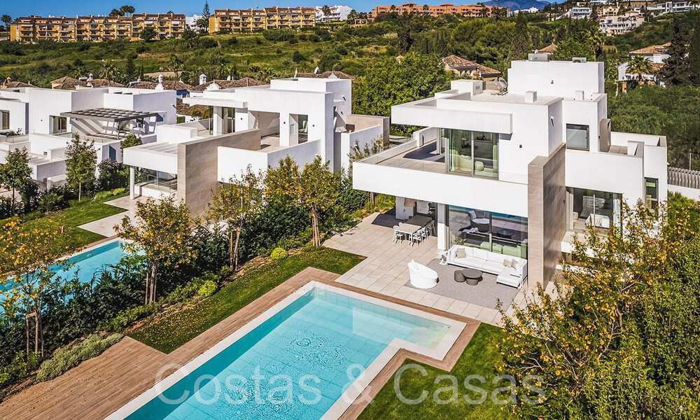 Sofisticadas villas de nueva construcción en venta en la Nueva Milla de Oro entre Marbella y Estepona 66063