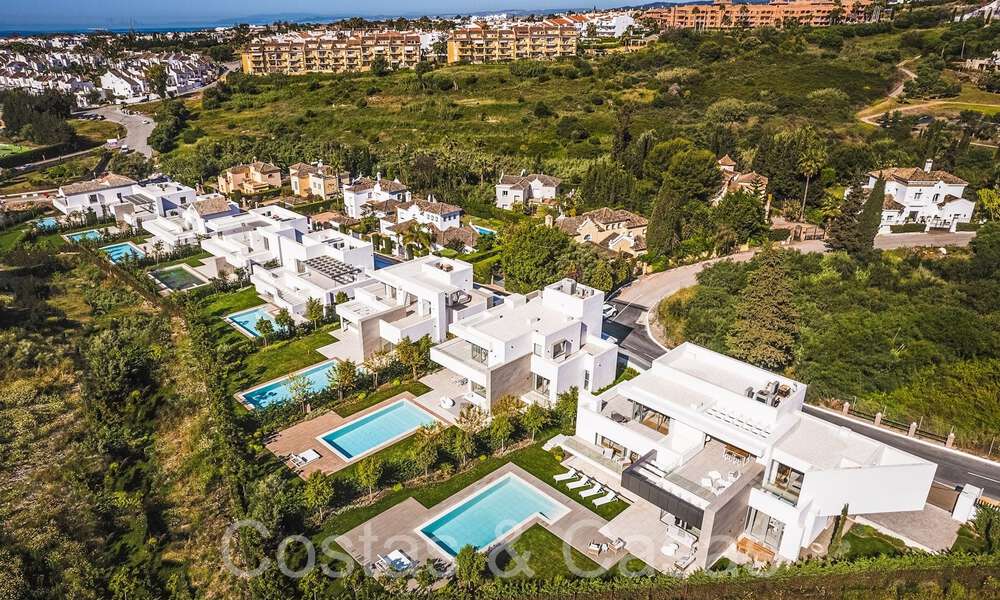 Sofisticadas villas de nueva construcción en venta en la Nueva Milla de Oro entre Marbella y Estepona 66064