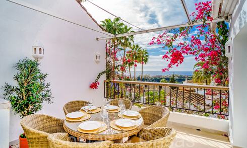 Pintoresca casa adosada con vistas al mar en venta en las colinas de Marbella - Benahavis 65968