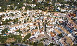 Pintoresca casa adosada con vistas al mar en venta en las colinas de Marbella - Benahavis 65974 