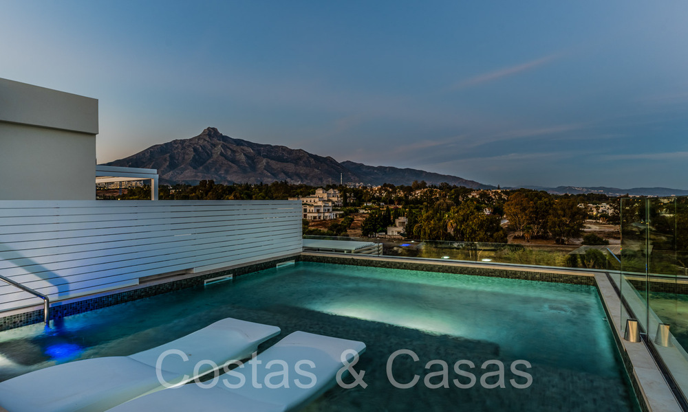 Ático ultra lujoso con piscina privada en venta en el centro de la Milla de Oro de Marbella 66132