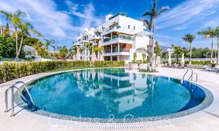 Ático ultra lujoso con piscina privada en venta en el centro de la Milla de Oro de Marbella 66174 