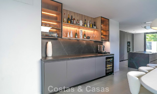 Villa de lujo moderna lista para entrar a vivir en venta junto al campo de golf en la Nueva Milla de Oro, Marbella - Estepona 66399 