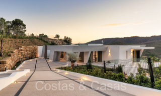 Nueva villa arquitectónica en venta en una urbanización segura en Marbella - Benahavis 66487 