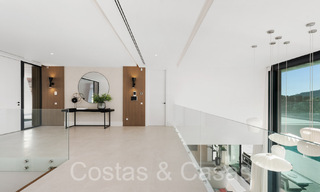 Nueva villa arquitectónica en venta en una urbanización segura en Marbella - Benahavis 66523 