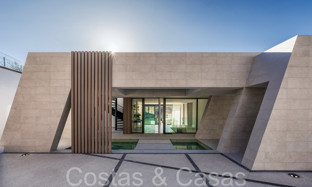 Nueva villa arquitectónica en venta en una urbanización segura en Marbella - Benahavis 66525