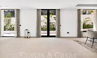 Villa de lujo contemporánea y sostenible con piscina privada en venta en Nueva Andalucía, Marbella 66875 