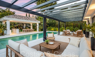 Sofisticada villa mediterránea de una sola planta en venta a pocos pasos del campo de golf Las Brisas en Nueva Andalucía, Marbella 67475 