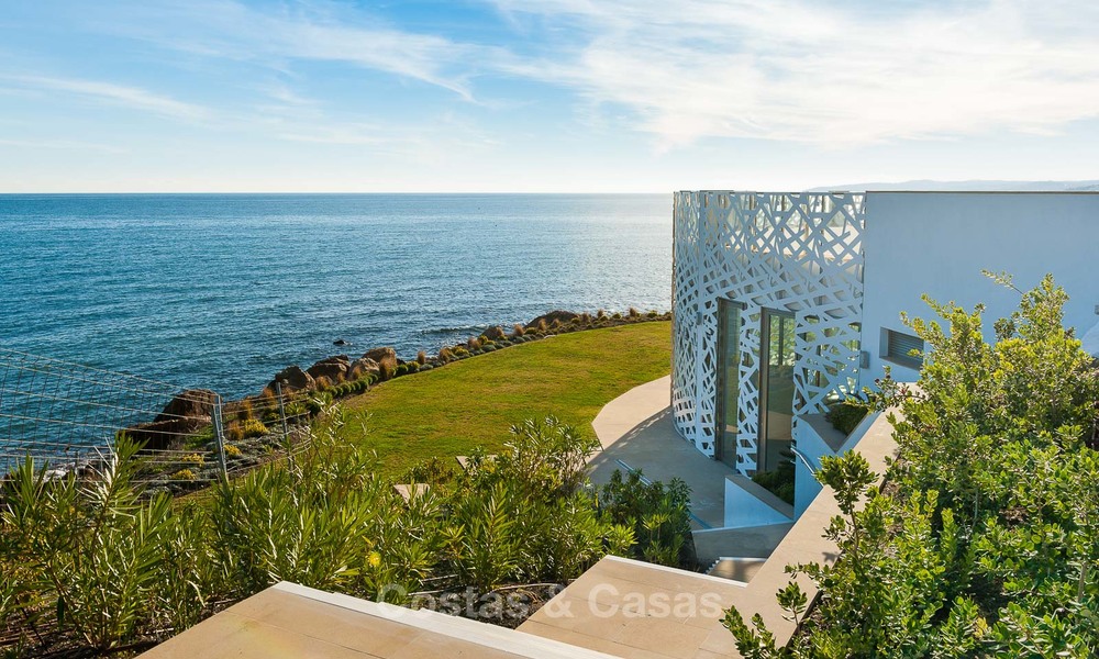 Apartamentos de lujo en primera línea de playa, Estepona, costa del Sol con vistas al mar 7958