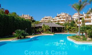 Capanes del Golf: Amplio apartamentos de lujo en venta rodeado de campo de golf en la zona de Marbella - Benahavis 23869 