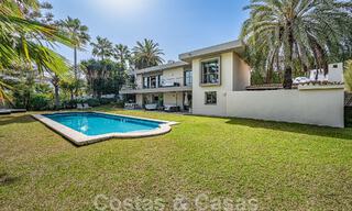 Moderna villa de lujo en venta en el valle del golf de Nueva Andalucia, a poca distancia de Puerto Banús, Marbella 51021 