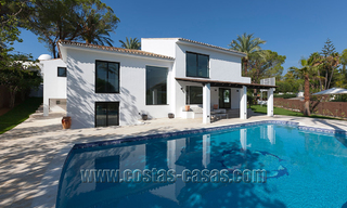 Villa Contemporánea en venta en Nueva Andalucía - Marbella 23390 