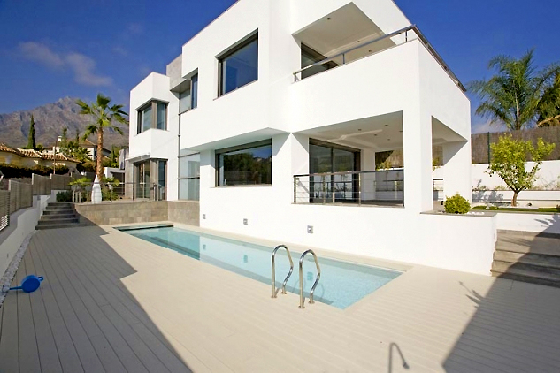 Nueva villa en venta en la Milla de Oro en Marbella