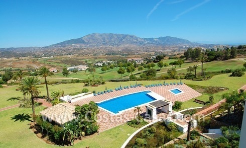 Ganga. Ático apartamento en venta en un complejo de golf en Mijas, Costa del Sol 