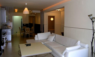 Ganga: Apartamento totalmente reformado a la venta en Nueva Andalucía, Marbella 1