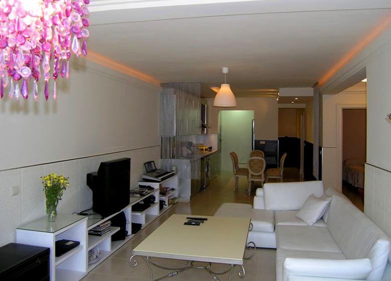 Ganga: Apartamento totalmente reformado a la venta en Nueva Andalucía, Marbella