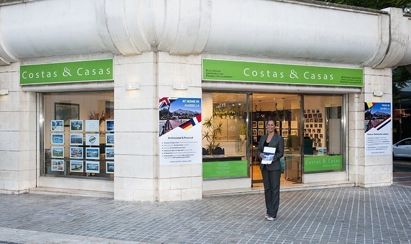 Oficina de Costas & Casas en Puerto Banus - Marbella