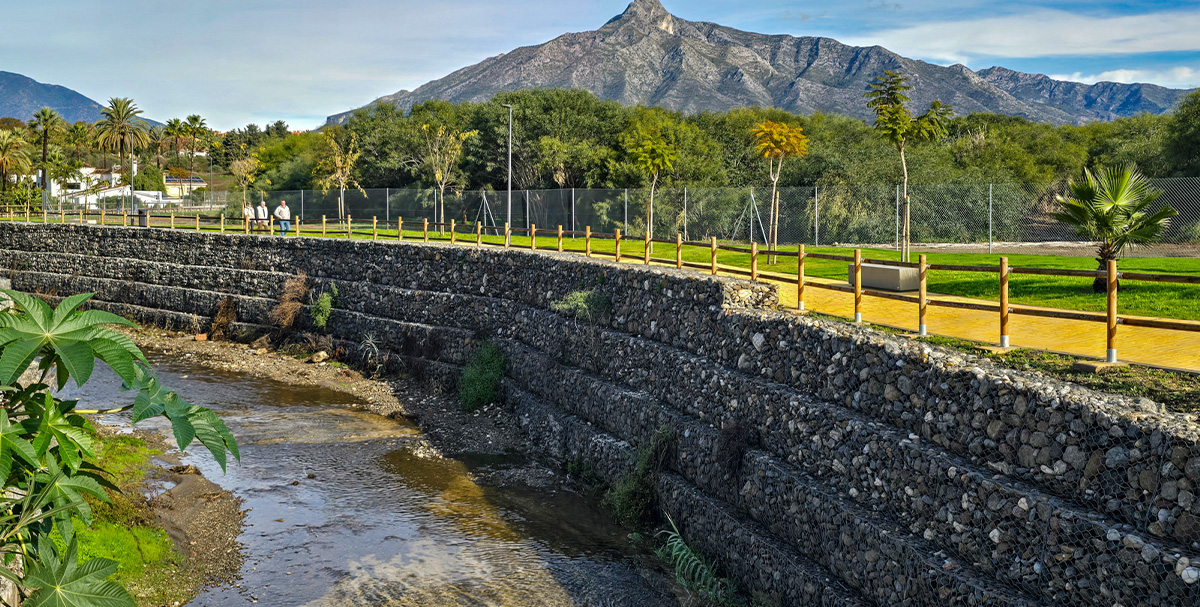 The Paseo Fluvial - Walking Path of the Arroyo de Benabola