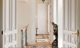 Villa - palacete de estilo clásico a la venta en Nueva Andalucía, Marbella 22639 