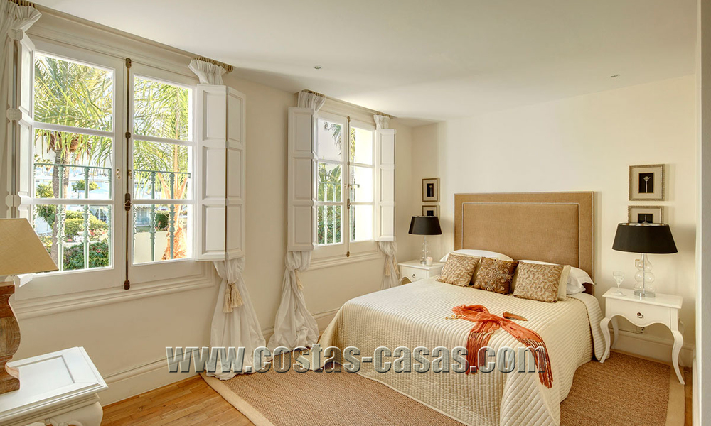 Villa - palacete de estilo clásico a la venta en Nueva Andalucía, Marbella 22645