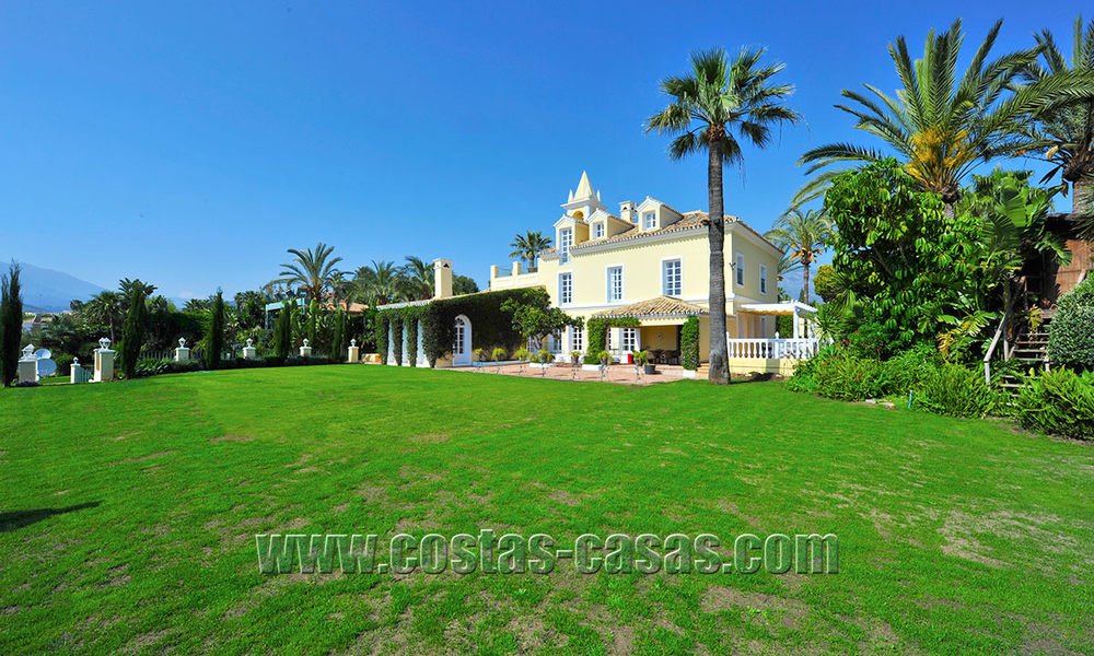 Villa - palacete de estilo clásico a la venta en Nueva Andalucía, Marbella 22659