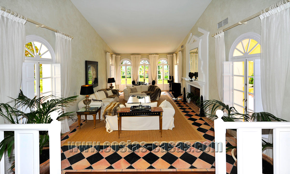 Villa - palacete de estilo clásico a la venta en Nueva Andalucía, Marbella 22670