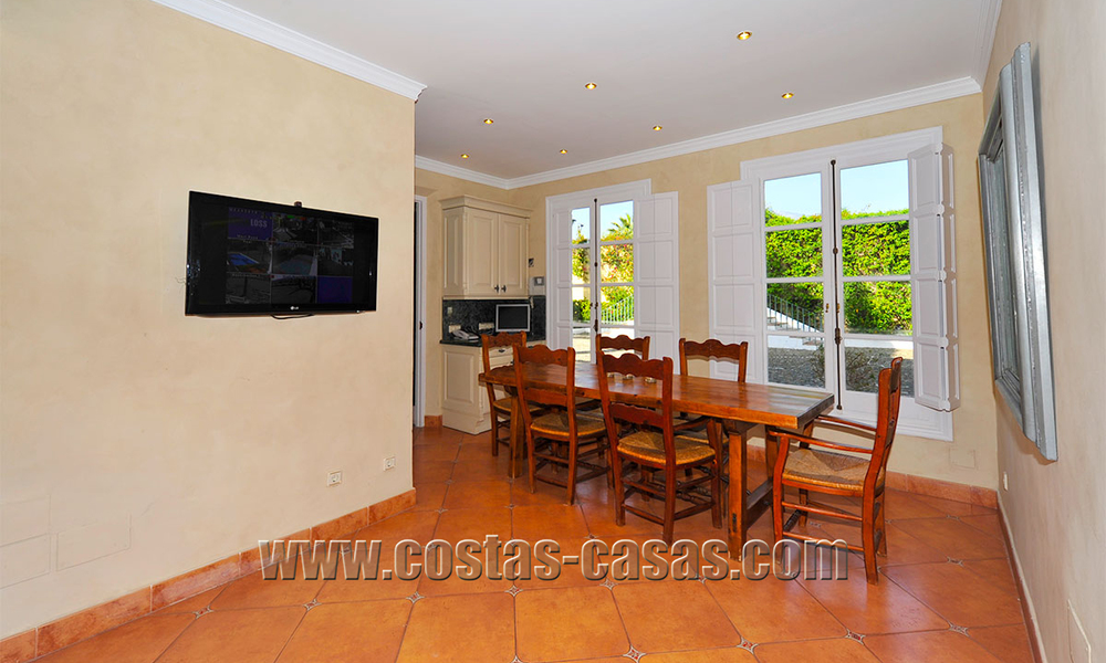 Villa - palacete de estilo clásico a la venta en Nueva Andalucía, Marbella 22680