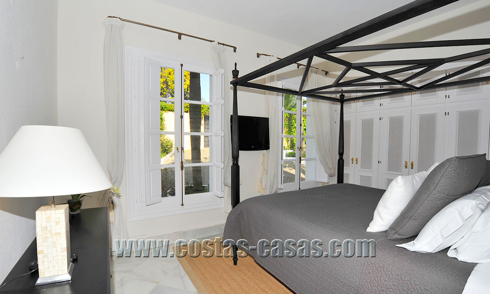 Villa - palacete de estilo clásico a la venta en Nueva Andalucía, Marbella 22686