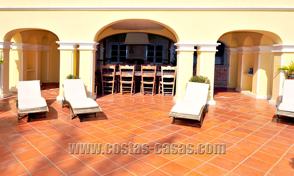 Villa - palacete de estilo clásico a la venta en Nueva Andalucía, Marbella 22701