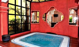 Villa - palacete de estilo clásico a la venta en Nueva Andalucía, Marbella 22704 