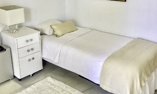 Villa pareada muy acogedora en primera línea de golf en el Oeste de Marbella 14119 