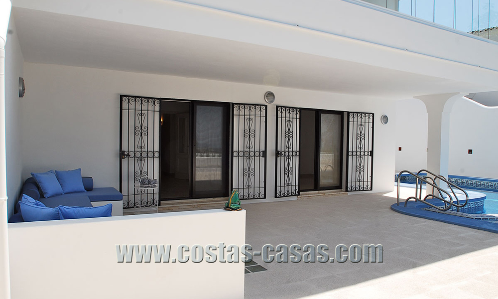 Villa renovada a la venta en Benahavis - Marbella con vistas al mar 28725