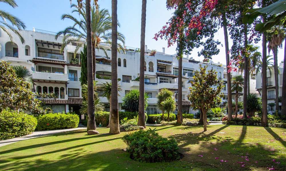 En venta en Puerto Banús, Marbella: Apartamento cerca de marina y la playa 29825