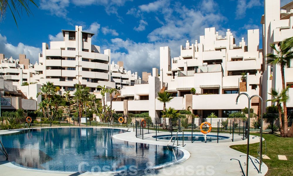 En Venta: Nuevos Apartmentos en primera linea de playa, Nueva Milla de Oro, Marbella - Estepona 25466