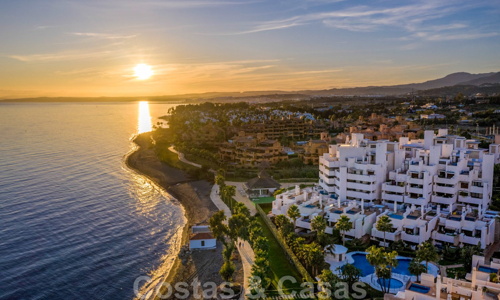 En Venta: Nuevos Apartmentos en primera linea de playa, Nueva Milla de Oro, Marbella - Estepona 25473