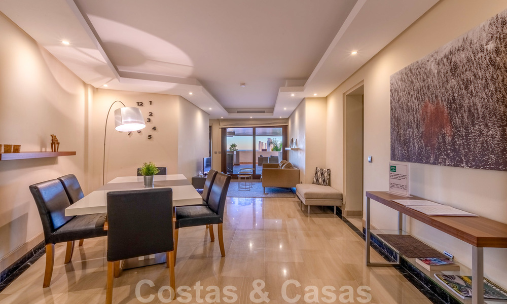 En Venta: Nuevos Apartmentos en primera linea de playa, Nueva Milla de Oro, Marbella - Estepona 25501