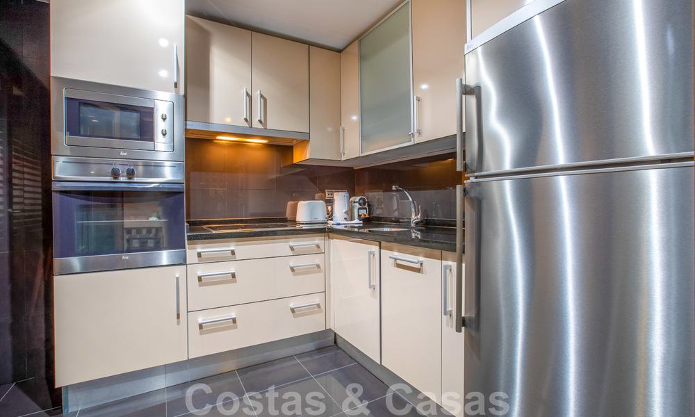 En Venta: Nuevos Apartmentos en primera linea de playa, Nueva Milla de Oro, Marbella - Estepona 25502