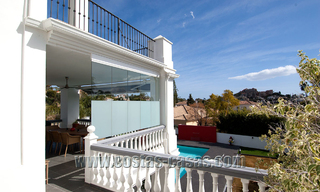 Villa moderna espaciosa, totalmente renovada en venta en Nueva Andalucía, Marbella 30122 