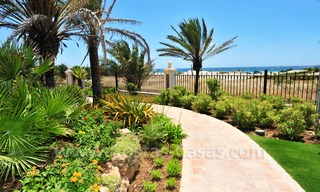¡Oportunidad! ¡Venta urgente! Apartamento exclusivo en primera línea de playa a la venta en Marbella 8412 