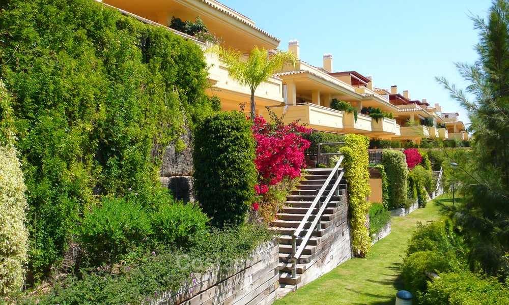 Apartamentos y aticos en venta - Milla de Oro - Marbella con vistas al mar 30001