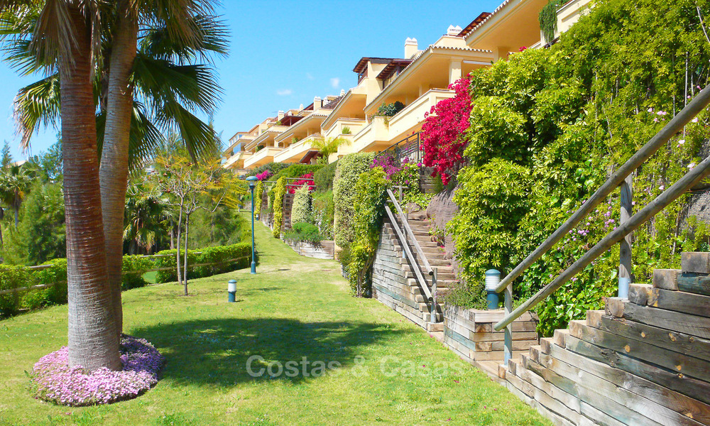 Apartamentos y aticos en venta - Milla de Oro - Marbella con vistas al mar 30002
