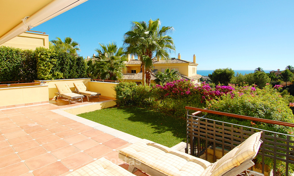 Apartamentos y aticos en venta - Milla de Oro - Marbella con vistas al mar 30011