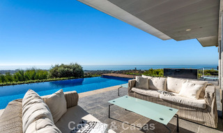 Villa moderna lista para entrar a vivir en venta con impresionantes vistas al mar, al este del centro de Marbella 787818 