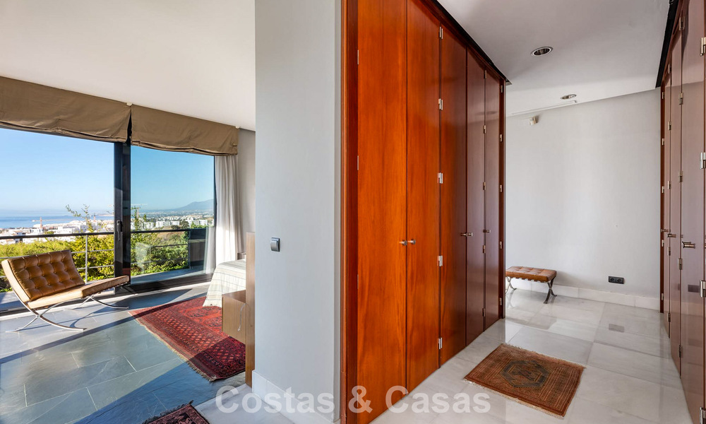 Villa moderna lista para entrar a vivir en venta con impresionantes vistas al mar, al este del centro de Marbella 787830
