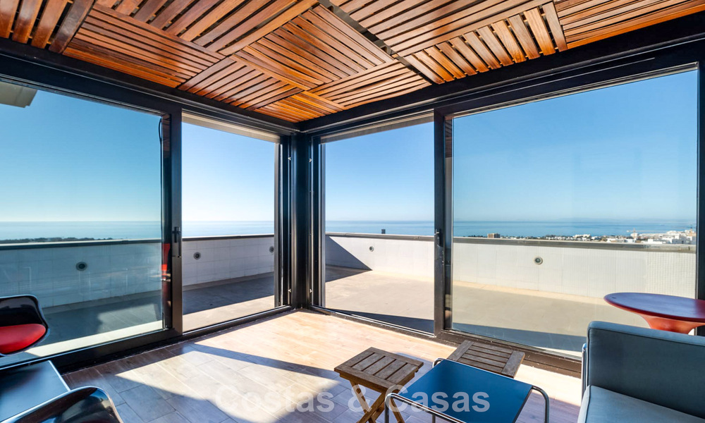 Villa moderna lista para entrar a vivir en venta con impresionantes vistas al mar, al este del centro de Marbella 787841