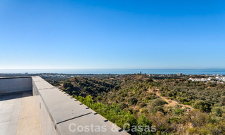 Villa moderna lista para entrar a vivir en venta con impresionantes vistas al mar, al este del centro de Marbella 787842 