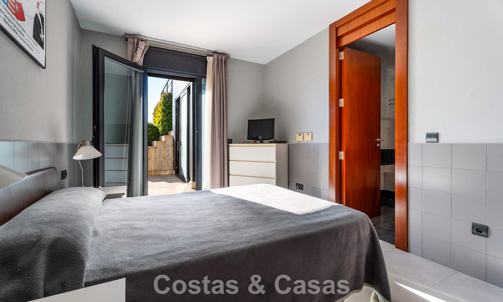 Villa moderna lista para entrar a vivir en venta con impresionantes vistas al mar, al este del centro de Marbella 787845