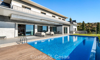 Villa moderna lista para entrar a vivir en venta con impresionantes vistas al mar, al este del centro de Marbella 787850 
